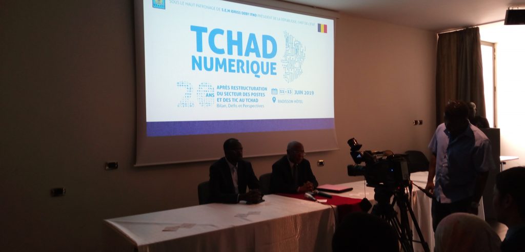 Dans un point de presse animé cet après midi au Radisson Blu Hôtel, le Ministre des Postes des Nouvelles Technologies  de l’Information et de la Communication Idriss Saleh Bachar et Le Ministre Secrétaire Général à la Présidence de la République Hissein Ibrahim Taha ont annoncé l’organisation prochaine d’un Forum TCHAD NUMERIQUE qui se tiendra du  au 13 Juin 2019 à N’Djamena.